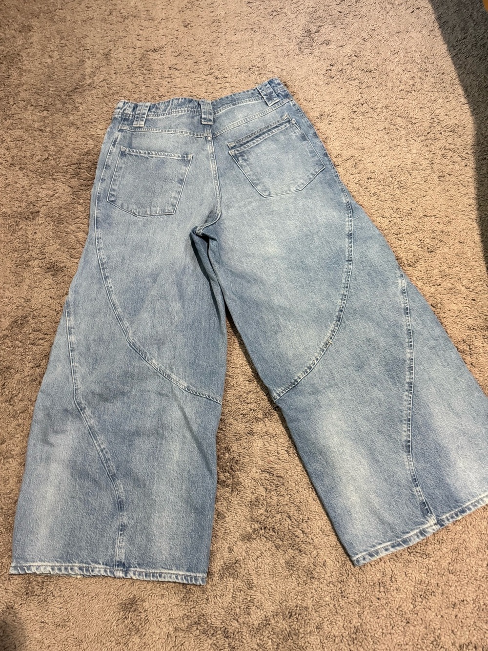 We The Free Light Wash Wide Leg Jeans - Picture 2 of 4